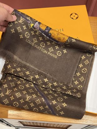 Picture of LV scarf