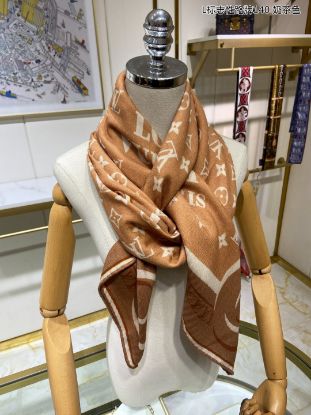 Picture of LV scarf