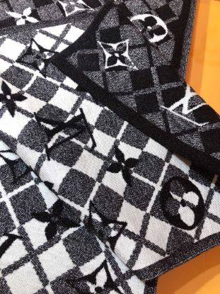 Picture of LV scarf