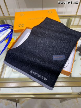 Picture of LV scarf