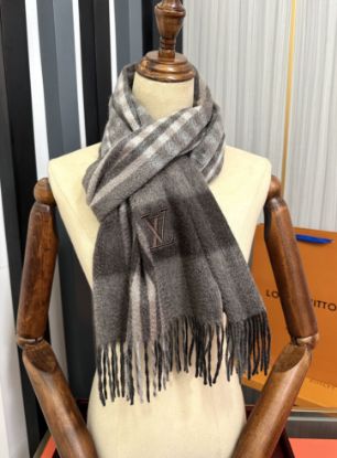 Picture of LV scarf