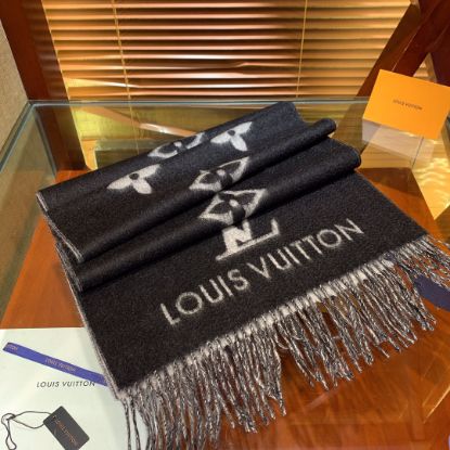 Picture of LV scarf