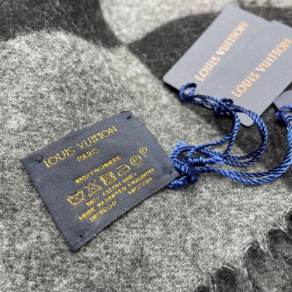 Picture of LV scarf