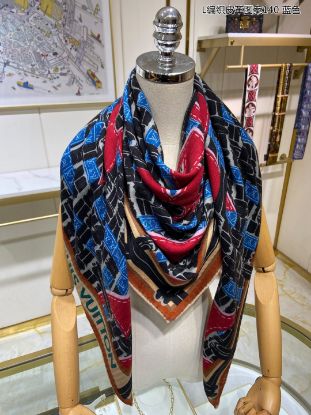 Picture of LV scarf