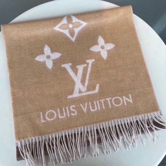 Picture of LV scarf