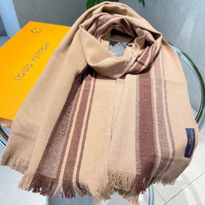 Picture of LV scarf