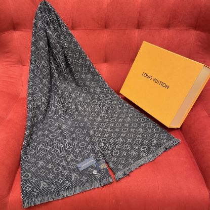 Picture of LV scarf