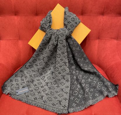 Picture of LV scarf