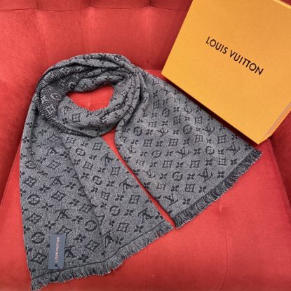 Picture of LV scarf