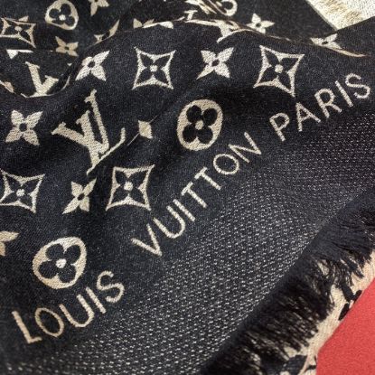 Picture of LV scarf