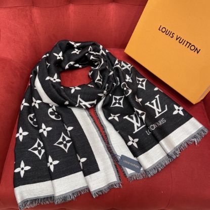 Picture of LV scarf